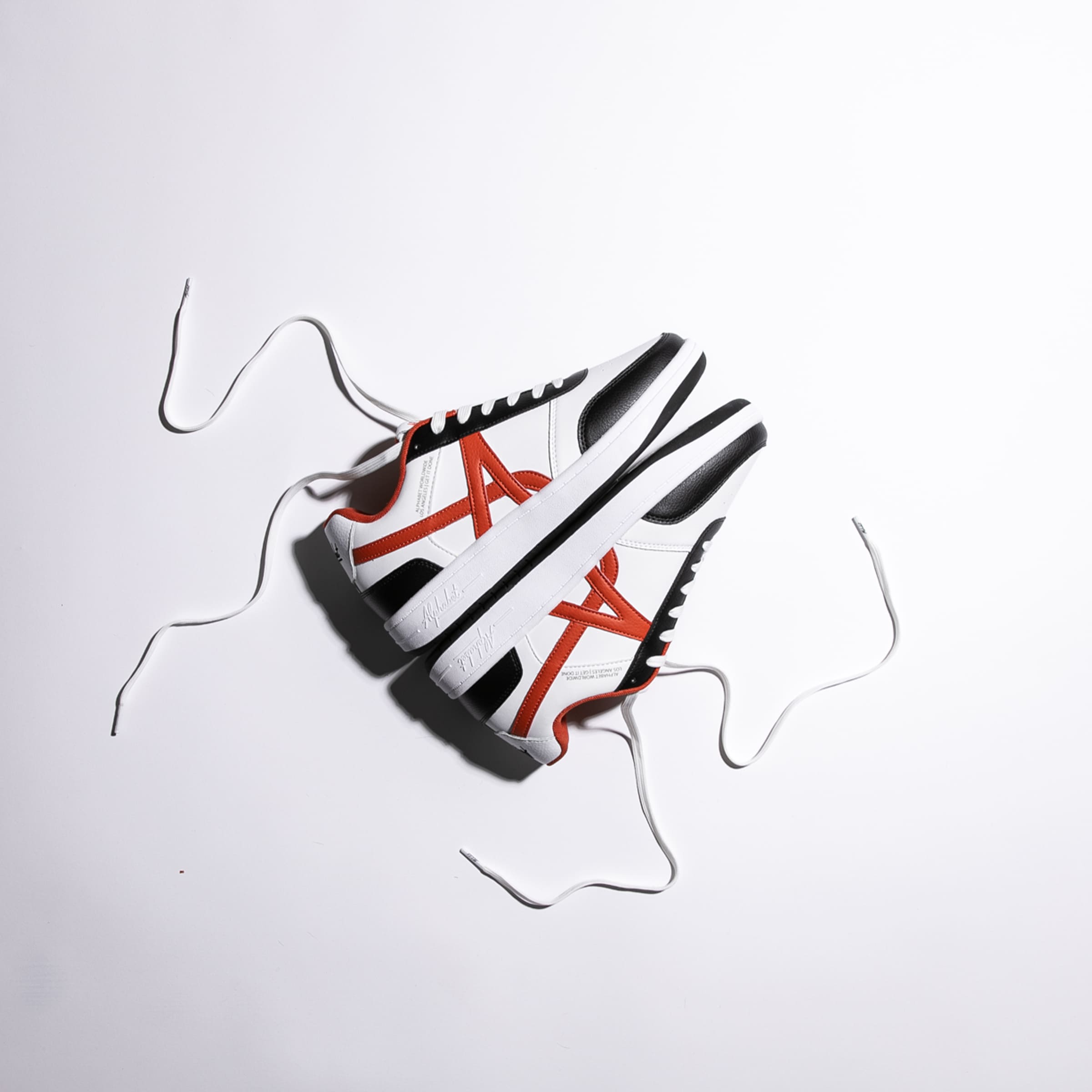 Beverly Low 567 Black/White — Front